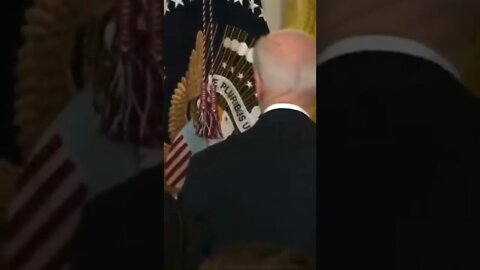 Joe Biden Appears to Be Confused During Obama Visit to White House