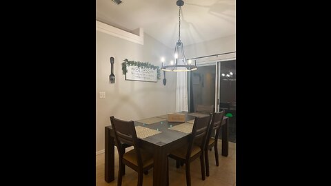 Kira Home Fairbrook 24.5" 5-Light Rustic Farmhouse Wagon Wheel Chandelier, Round Kitchen Island...