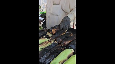 roasted corn cutting method