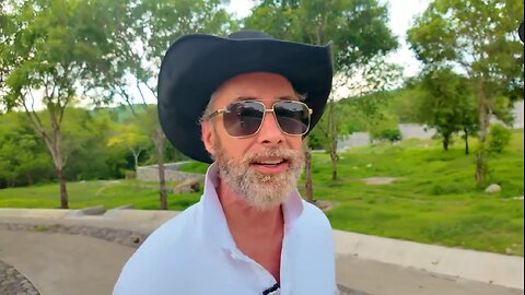 Jeff Berwick - A look into the Facts & Evidence surrounding the "Trump Assassination Attempt"!