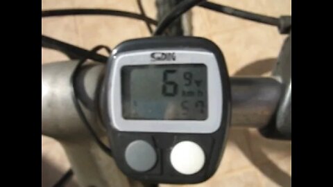Electronic Bicycle Speedometer (Velocímetro Eletrônico de Bicicleta)