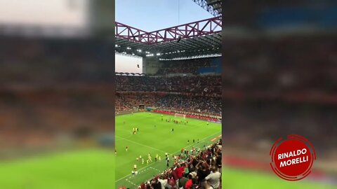 Il saluto dei ragazzi alla Curva dopo Milan-Udinese 4-2 👏 (grazie Luca del gruppo Telegram)