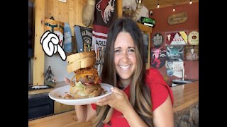 SASQUATCH BURGER! There is a monster burger that uses grilled cheese sandwiches as buns in Arizona - Appetite AZ