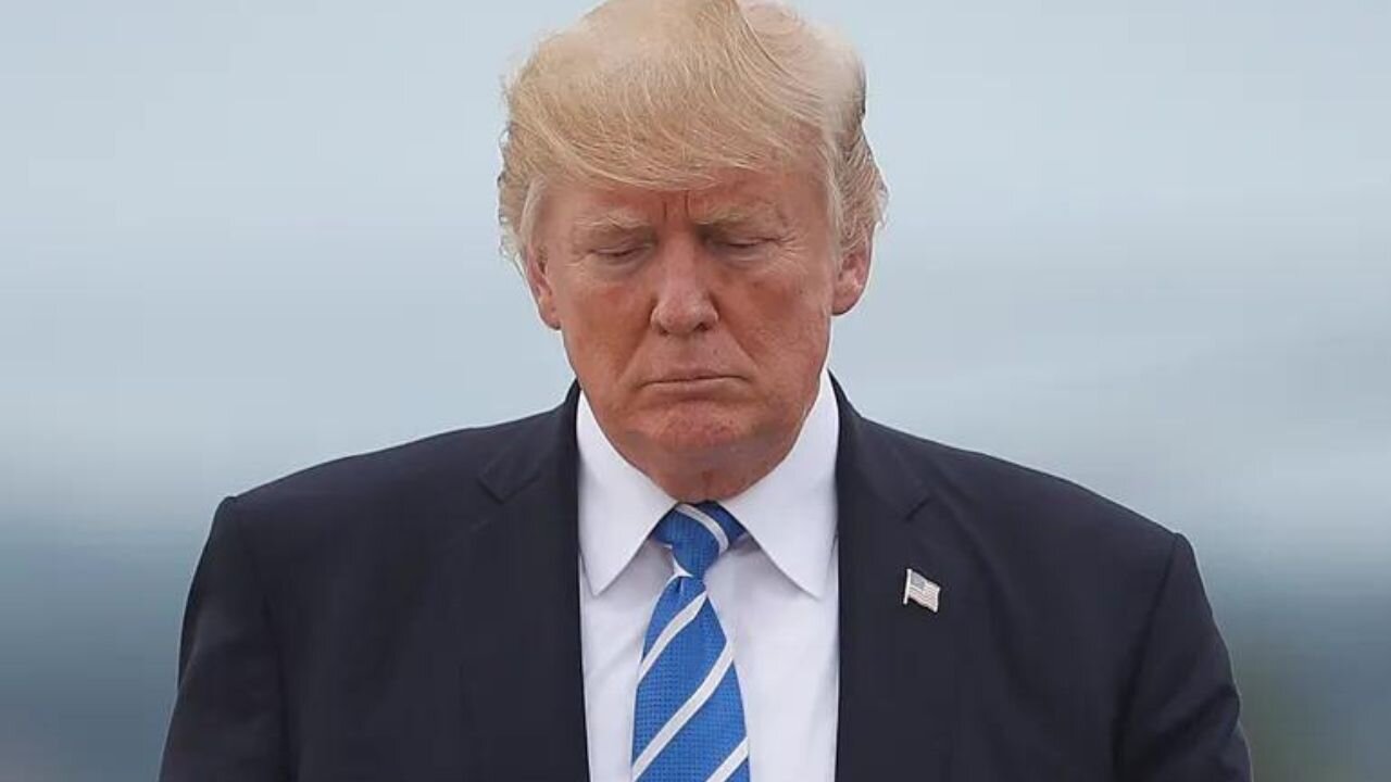 Trump Makes Heartbreaking Announcement About Melania - They Need Prayers