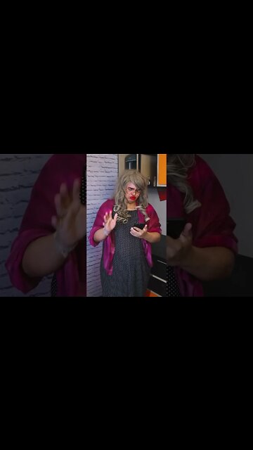 mães usando o celular versão séries da Disney 😂 quem tem a mãe assim comenta aqui kkkkk #shorts