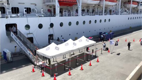 Stock: MSC Sinfonia Cruise Liner at V&A Waterfront in Cape Town
