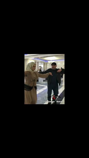 СУПЕР ЛЕЗГИНКИ НА ЧЕЧЕНСКОЙ СВАДЬБЕ С КРАСАВИЦАМИ #shorts