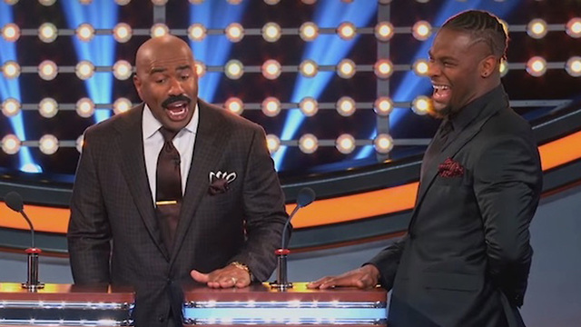 Le'Veon Bell Embarrasses Himself with Stupid Answer on Family Feud