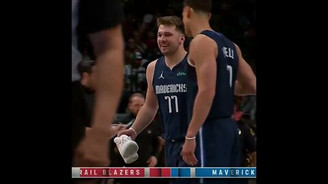 Luka euro-stepped out of his own shoe 😅