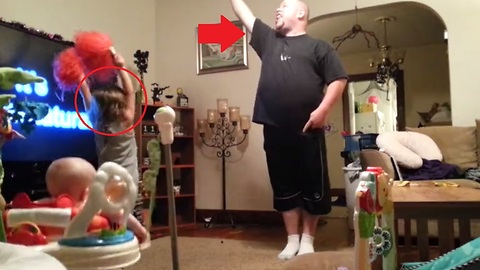 How A Dad Watches The Kids When Mom Isn't Home