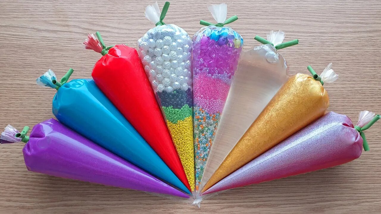 Making Crunchy Slime with Piping Bags #186
