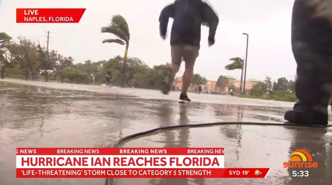 Cameraman Leaves Live Broadcast To Help Rescue Family In Florida Flood Water