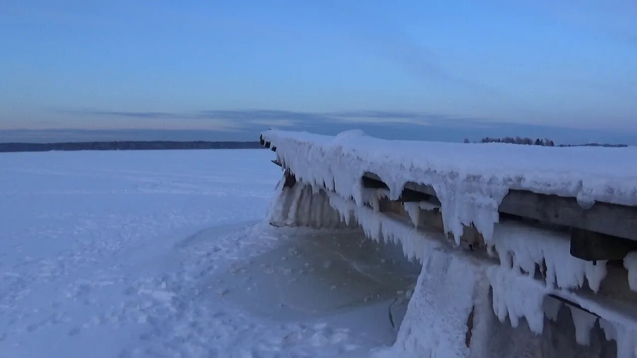 Winter: Blue moment in deep freeze 10.2.2021