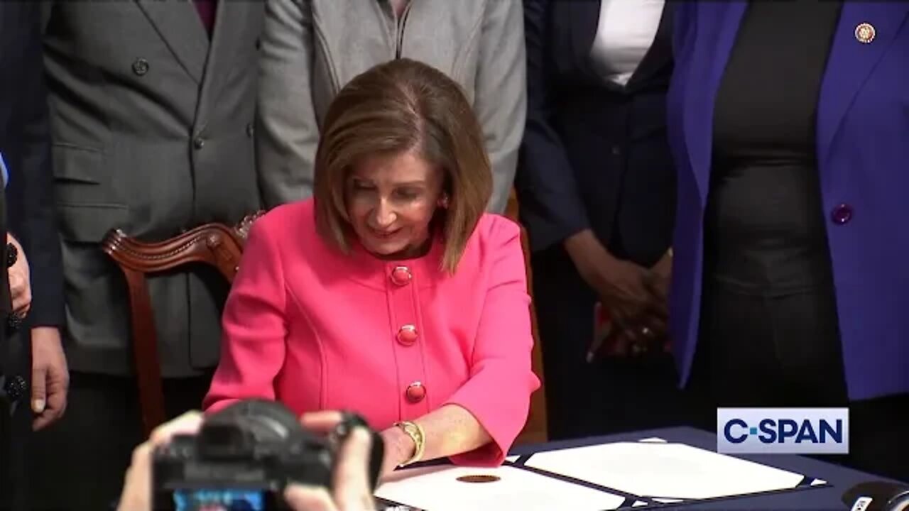Articles of Impeachment Signed, If it was not a lie Pickled Pelosi would not be smiling!!!