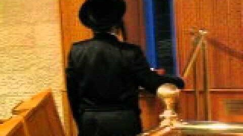 Biala Rebbe praying