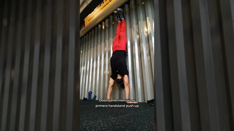 Obsérvame Intentar mi Primera Handstand Push-up (Flexiones de Cabeza) 😤