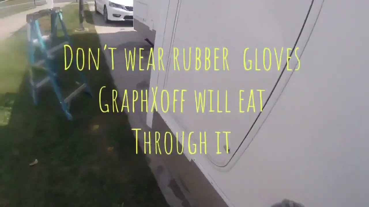 GraphXoff | How to remove Vinyl or decals from your RV