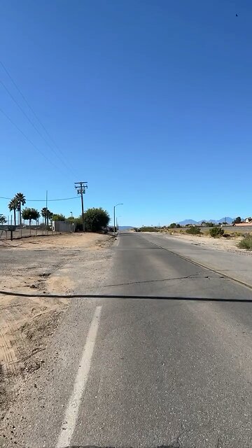 HAPPY SUNDAY 8 MILE RUN