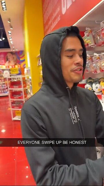 Does Sneako look like an anime character?