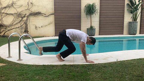 50 Poolside Push Ups