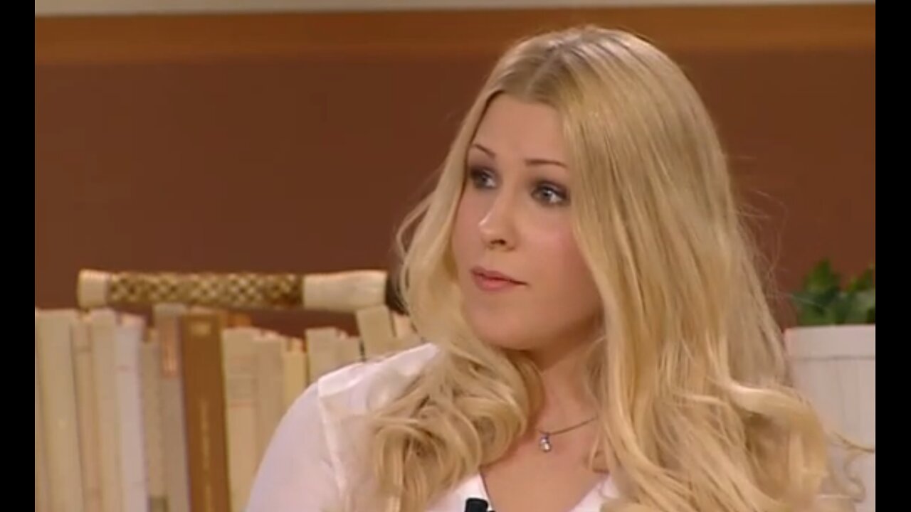 Linnéa blev paralyserad när hon vaccinerade sig mot livermoderhalscancer - Nyhetsmorgon (TV4)