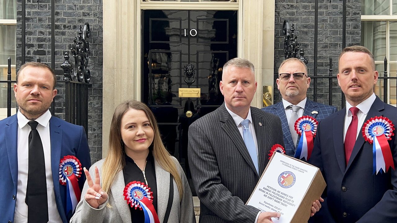 Britain First hands in Palestinian refugees petition to 10 Downing Street!