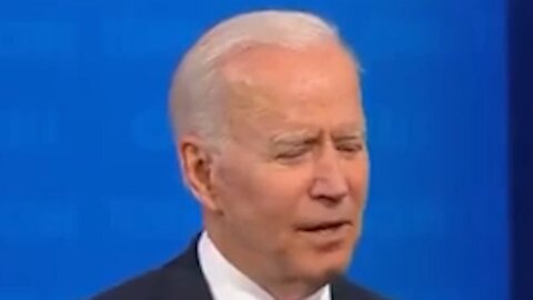 Biden FREEZES, Can't Finish Sentence During Townhall - 2562