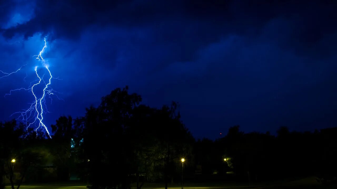 10 Hours Winter Thunderstorm Sounds: Lightning & Thunder, Howling Wind Snow, rain for Sleep study