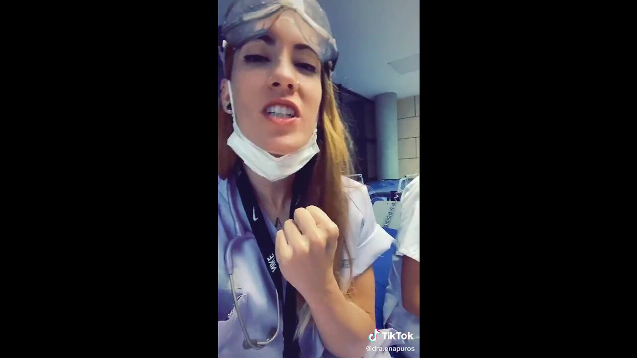 Octubre 14, 2020. Dos doctoras (Madrid, España) (Enfermeras Tik Tok - Masonería sanitaria)