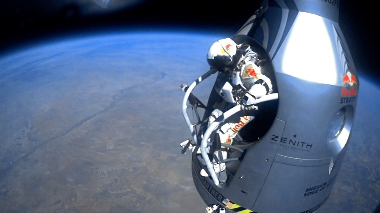 I jumped From Space ( World Record supersonic Freefall)