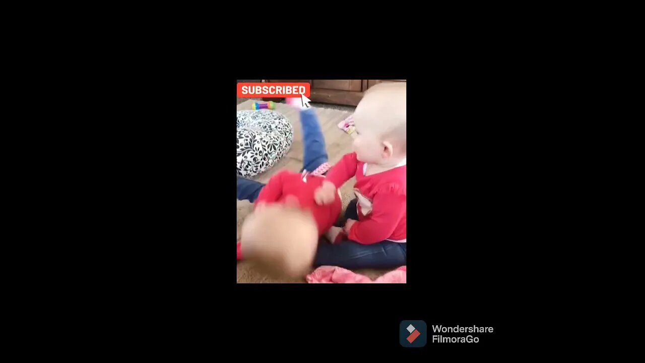 Oh my Gosh😱 Twin is Smart😎|| #shorts #cute #adorable #fight #pull #baby