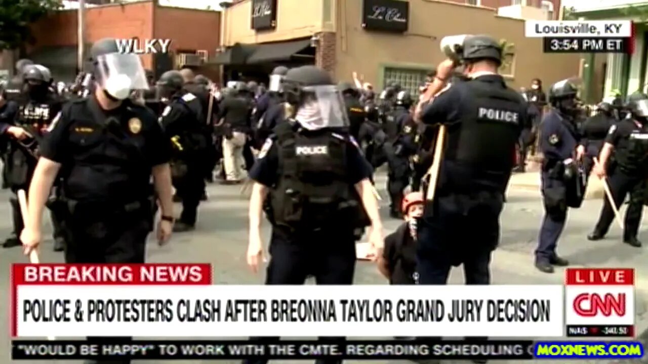 Louisville Protesters Clash With Police After NO CHARGES For The Murder Of Breonna Taylor!