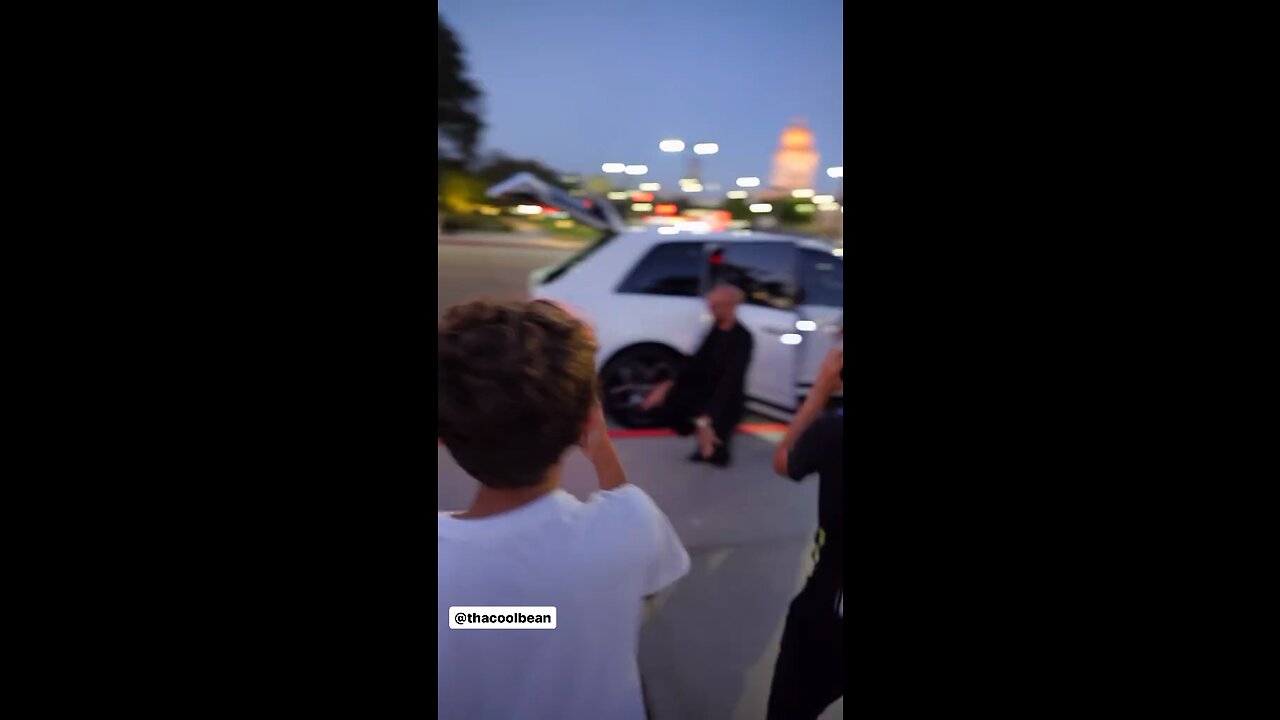Andrew Tate twerks for Fans