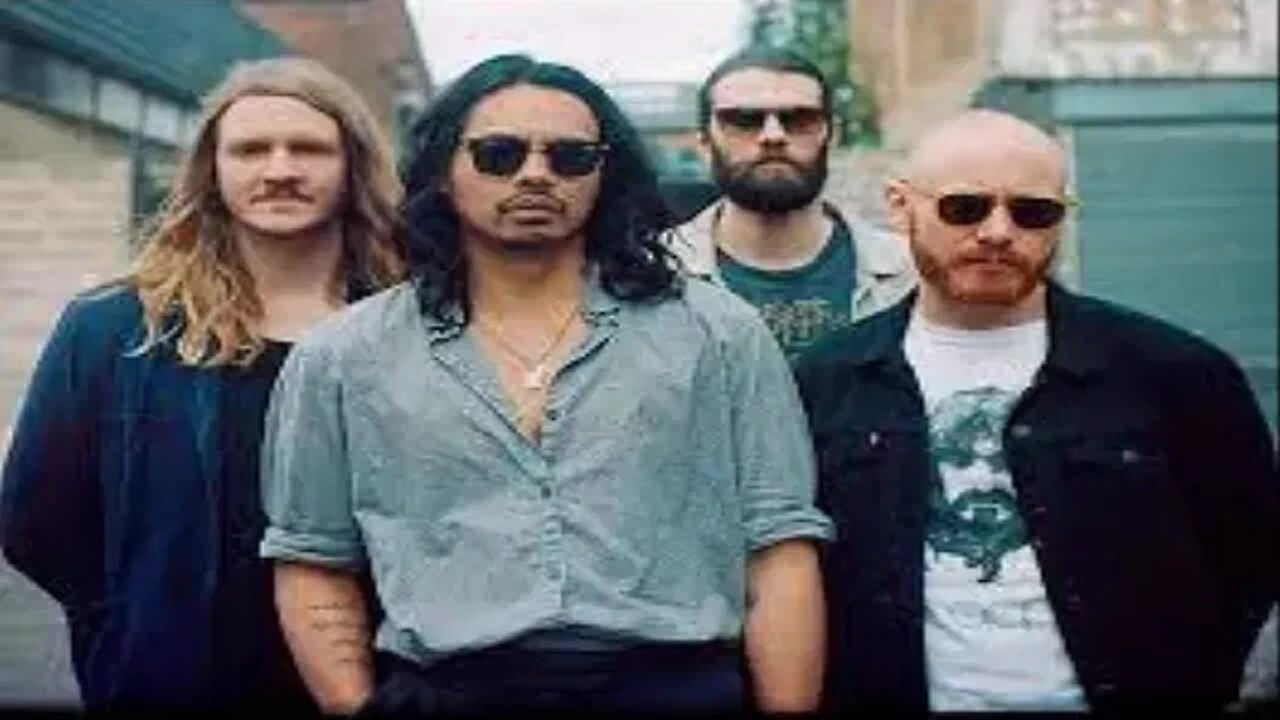 Closer - The Temper Trap - mastered ( AUDIO ) ( lyrics in description )