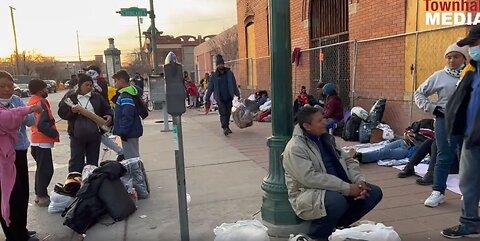 migrant homeless situation on the streets of El Paso