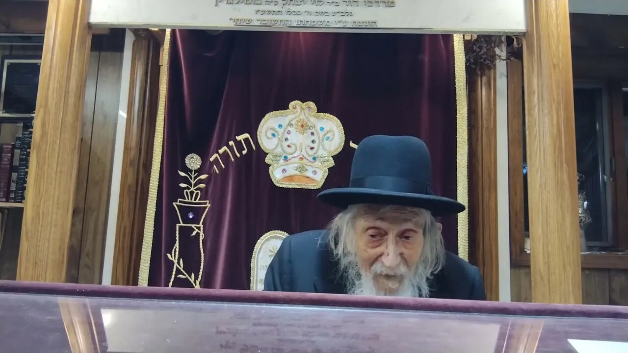 Rabbi Fishbain -the Berditchever Rov attends the funeral of a miser - what happens will shock you!!!