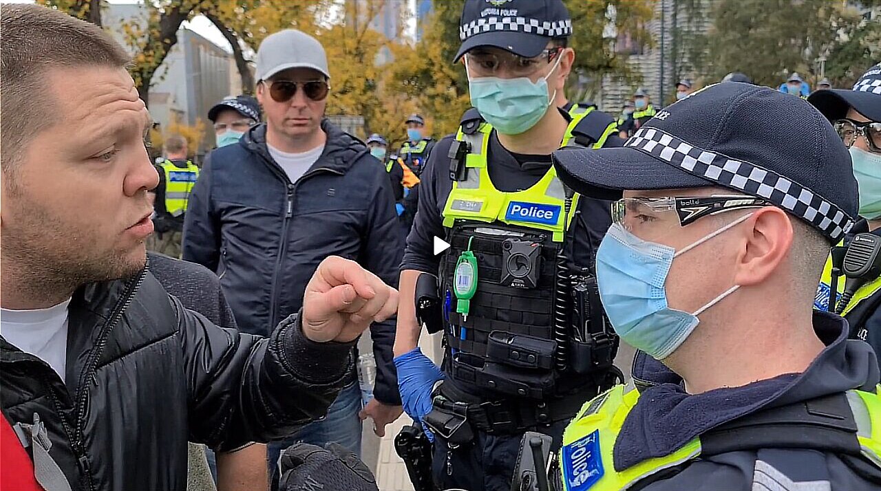 ASSAULTED BY POLICE FOR DEFENDING OUR RIGHTS - HE WON IN THE COURTS AGAINST CORRUPT POLICE.