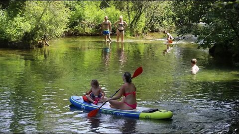 Građani na Mrežnici potražili osvježenje od vrućina