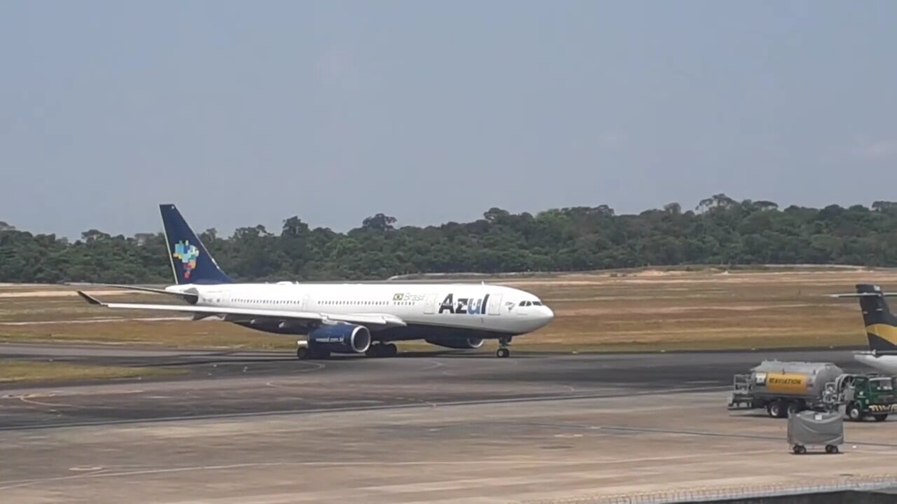 Pouso do Airbus A330 PR-AIZ em Manaus vindo de Campinas