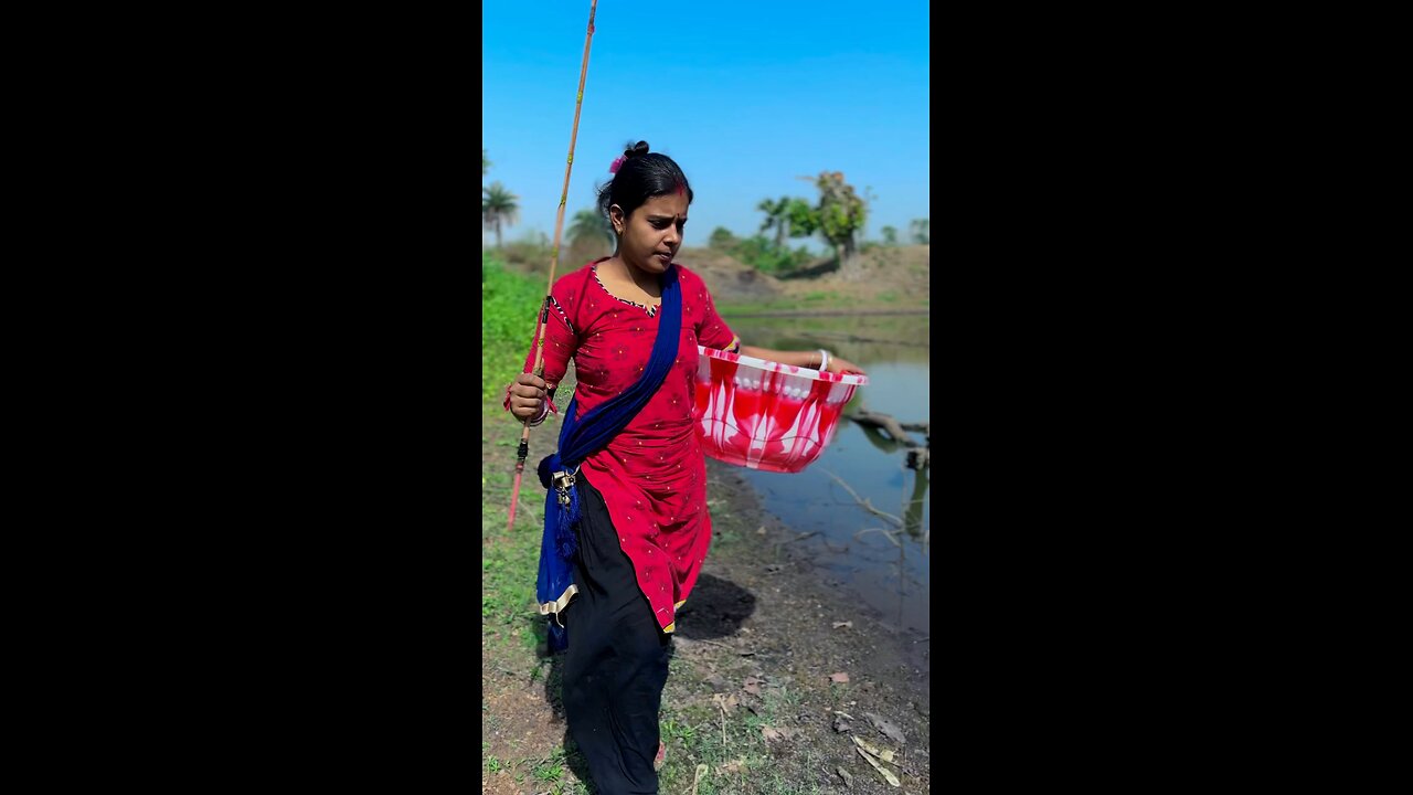 Amazing lady fishing video