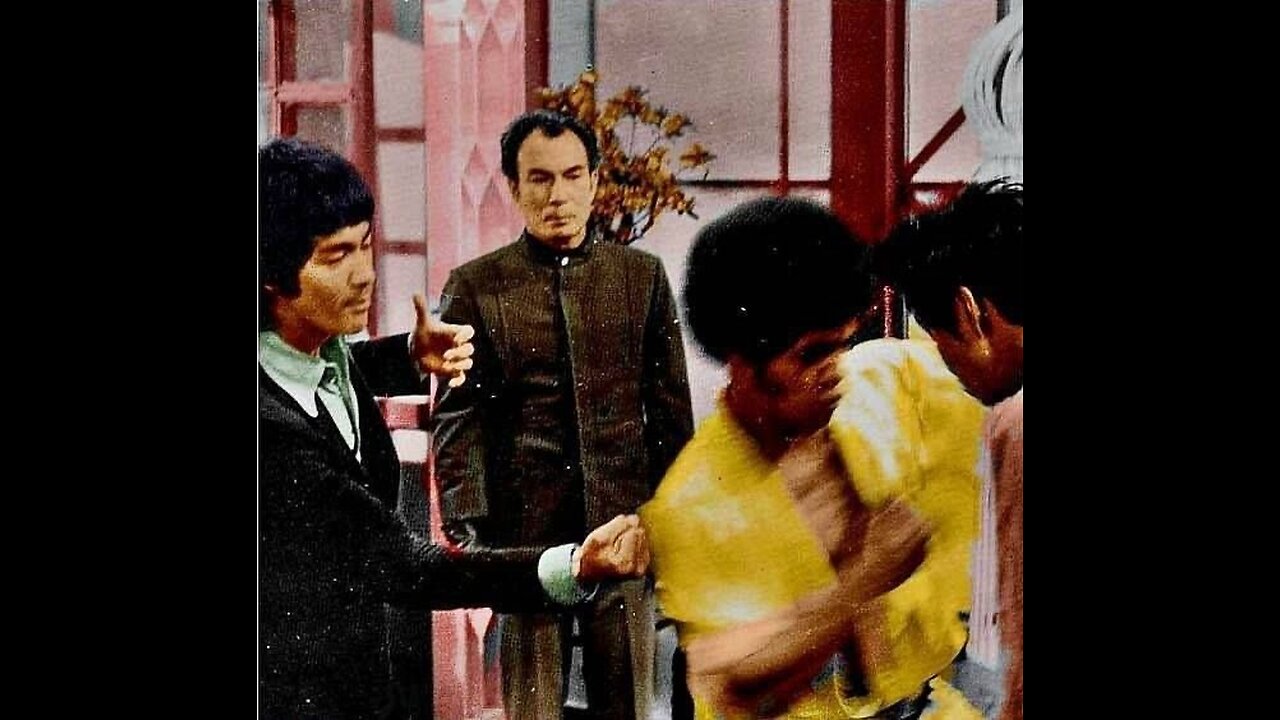 Cross kick Studio Films Bruce Lee Enter the Dragon