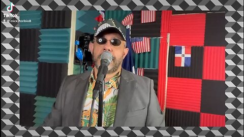 SOBRAN LAS PALABRAS— MICKY TORIBIO) MI APOYO FULL A NUESTRO PRESIDENTE DONALD J TRUMP