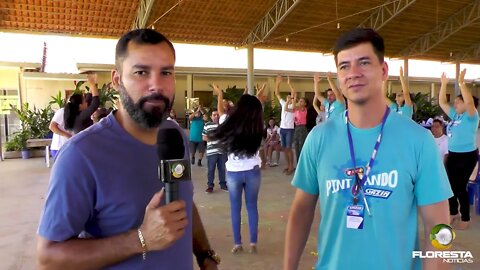 Alunos da Apae Pintando o 7 com a equipe da Gazin de Alta Floresta D´Oeste RO