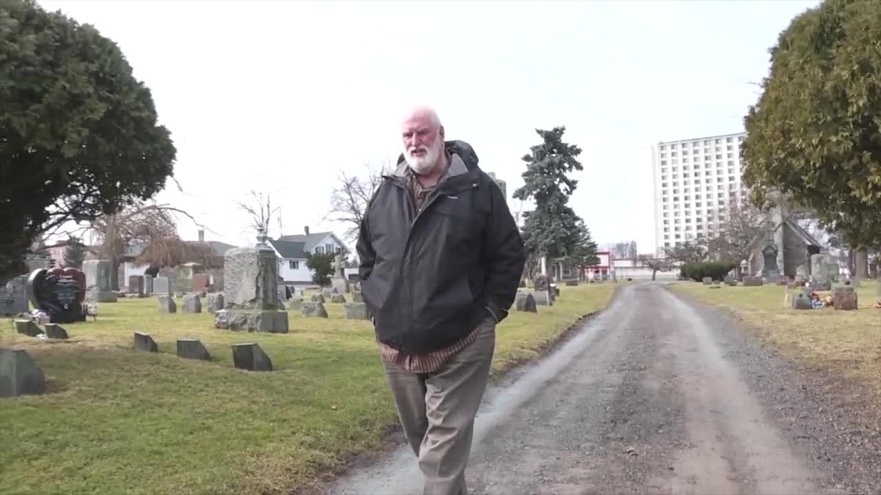 Former TV photographer now runs Historic Oakwood Cemetery in Niagara Falls