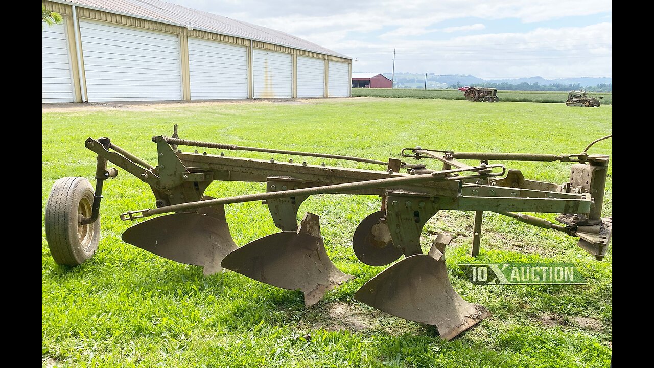 JOHN DEERE 3-BOTTOM PLOW 10X AUCTION (AuctionTime/TractorHouse)