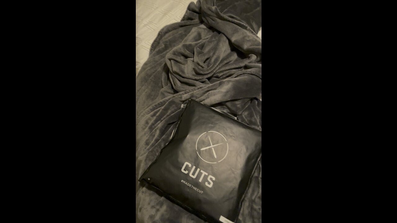 Cuts Clothing