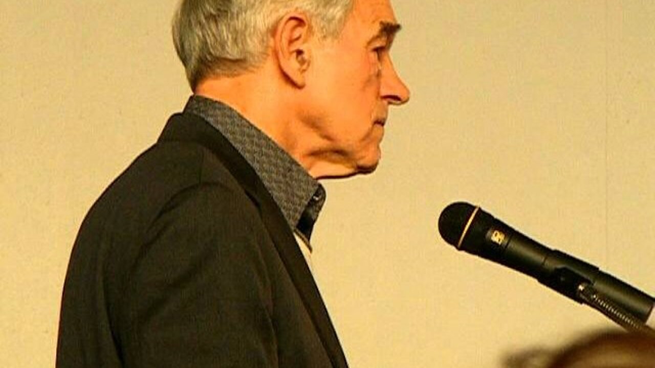 Ron Paul on Patriot act Nashua Airport 1-6-12.AVI