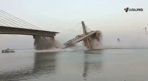 A bridge goes down in India