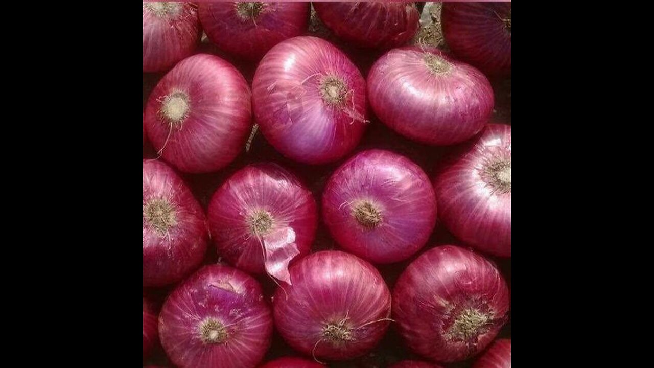 13 Powerful Benefits of Onions