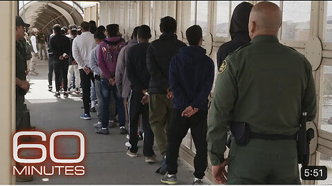The situation at the U.S.-Mexico border | 60 Minutes.mp4